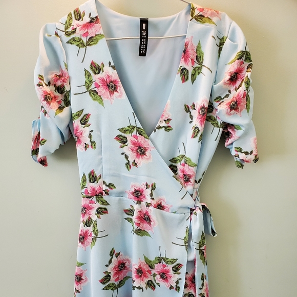 Design Lab Lord & Taylor Blue Floral Dress - Picture 3 of 5